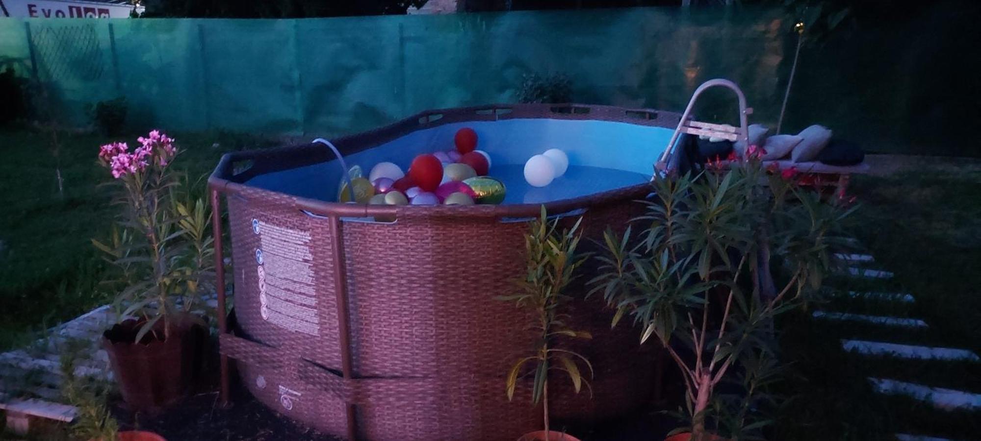 Tina Guest House Basarabi Ngoại thất bức ảnh